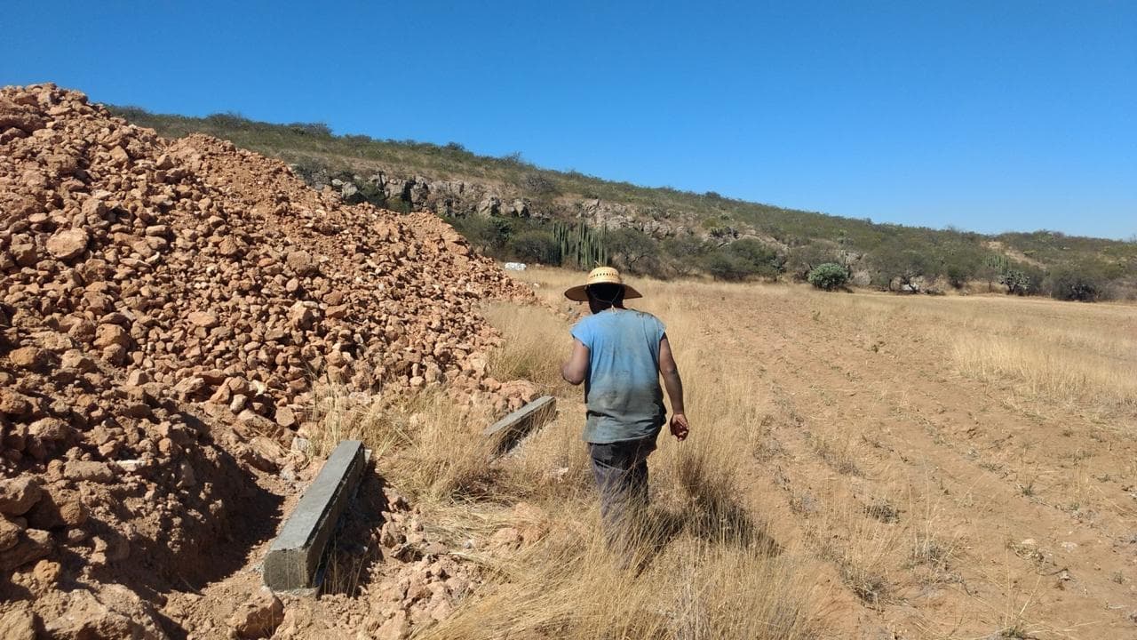 Cercado de derecho de vía en ejecución