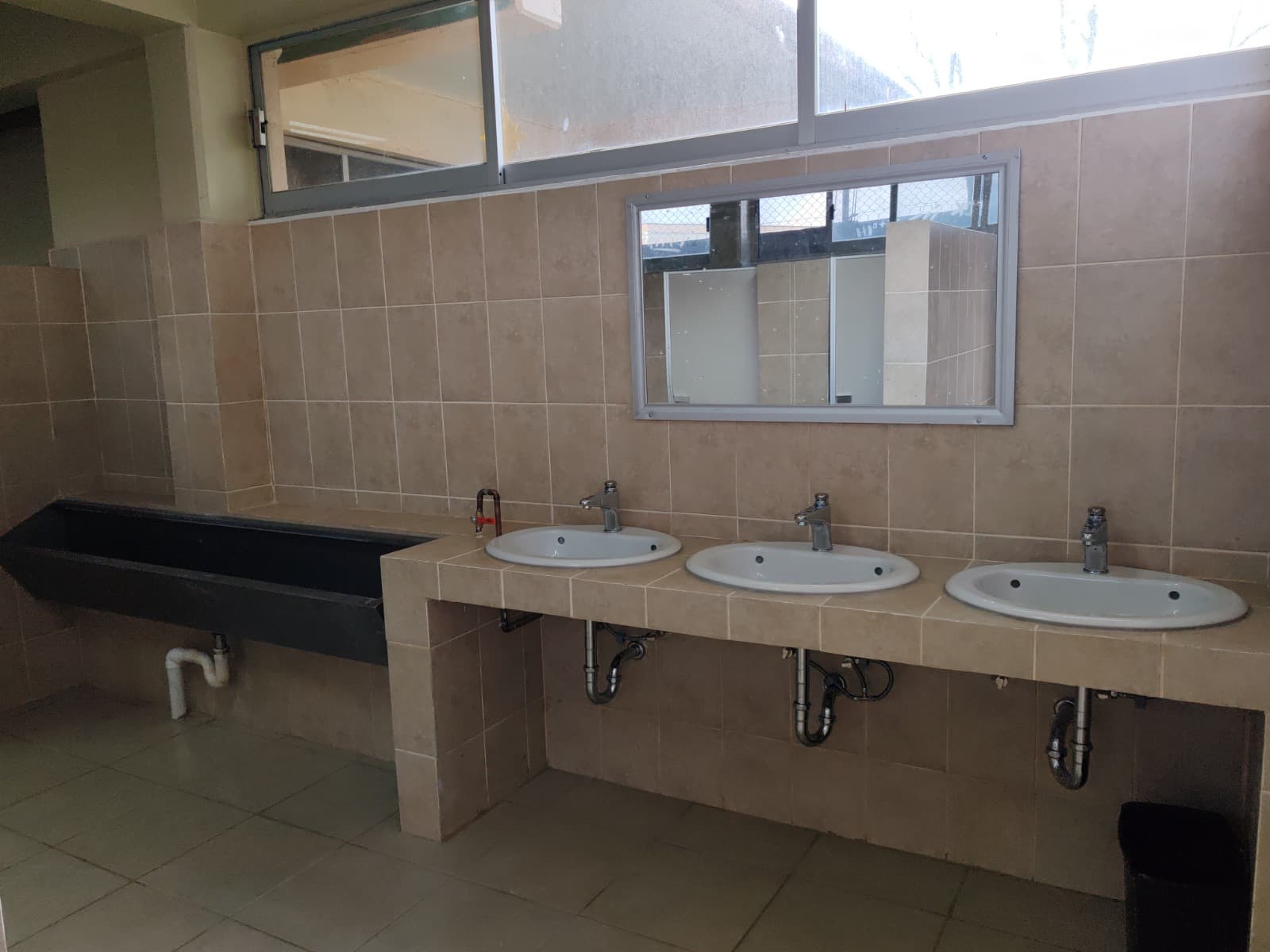 Muebles de baño instalados por CALICMA