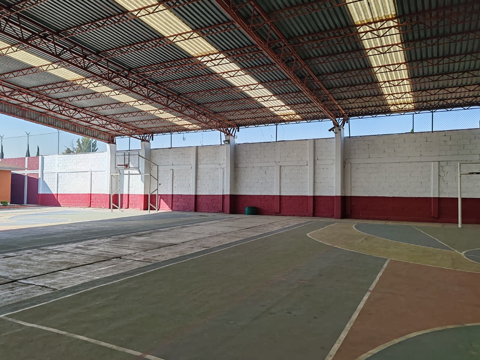 Fachada con techado terminado