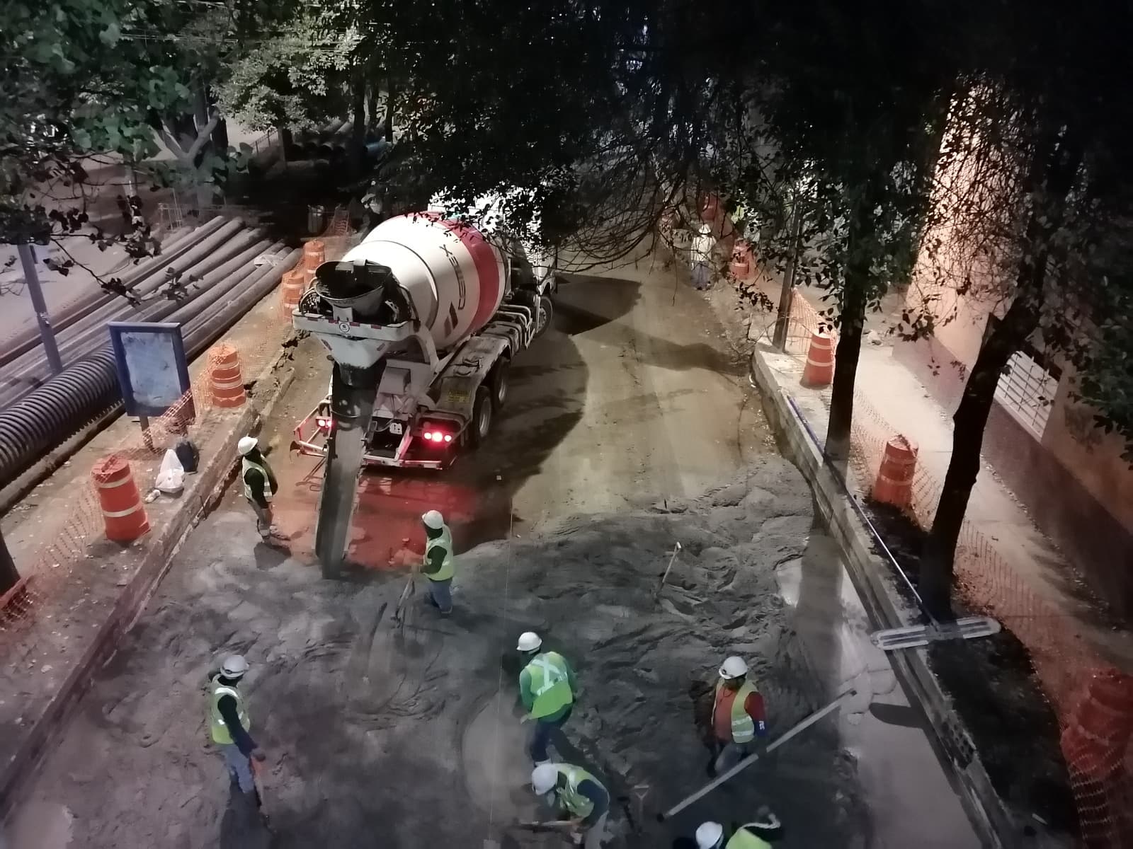 Colado de concreto para repavimentación